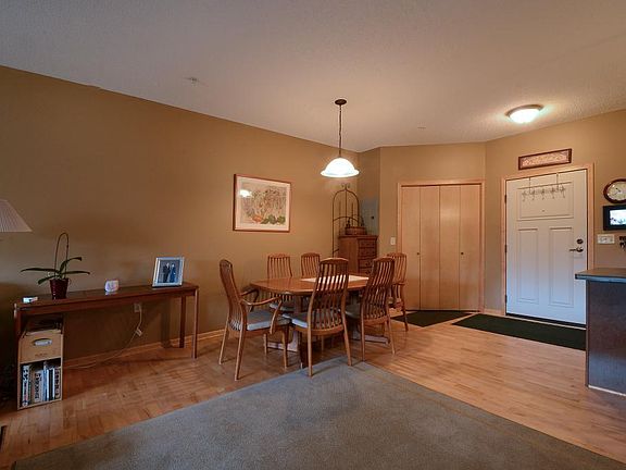4th image of 2530 34th St E #212