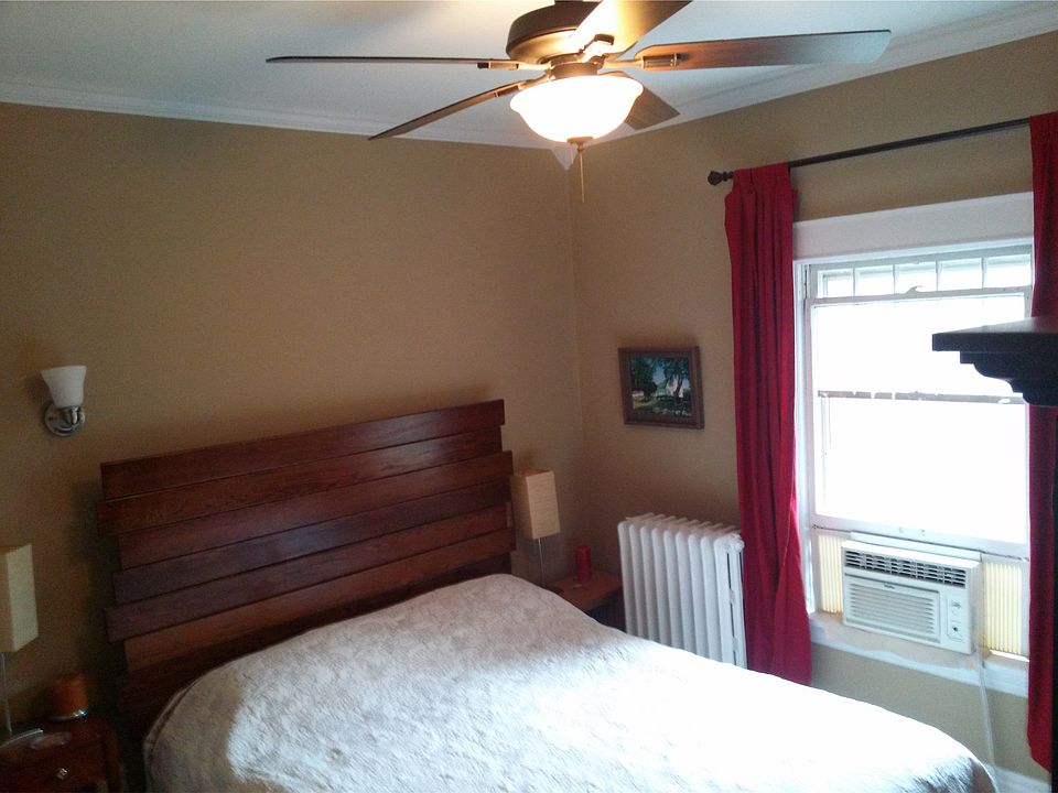 Queen bed fits no problem!