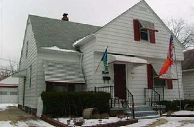 1st image of 4875 E 93rd St