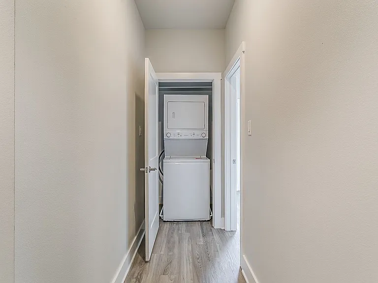 3210 Forest Park Blvd — Photo 28
