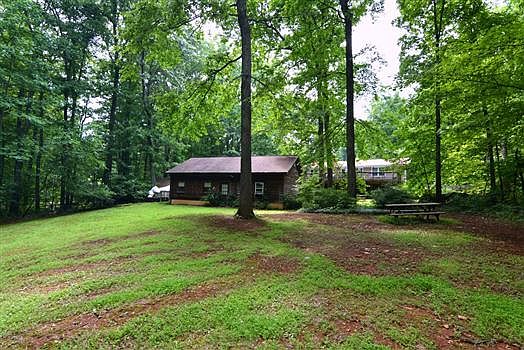 5th image of 1413 Spring Lake Dr
