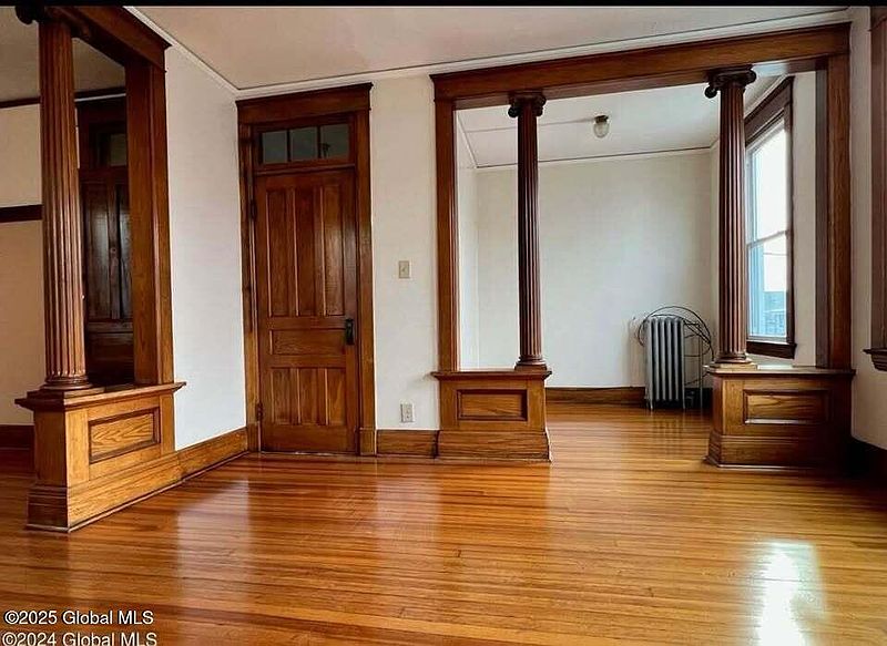 5th image of 535 Hamilton Street