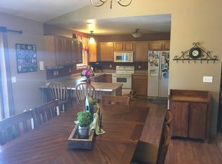 809 Arrowhead Cir, Maryville, MO 64468