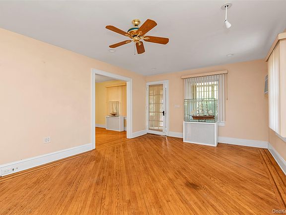 4th image of 63 Oak Street