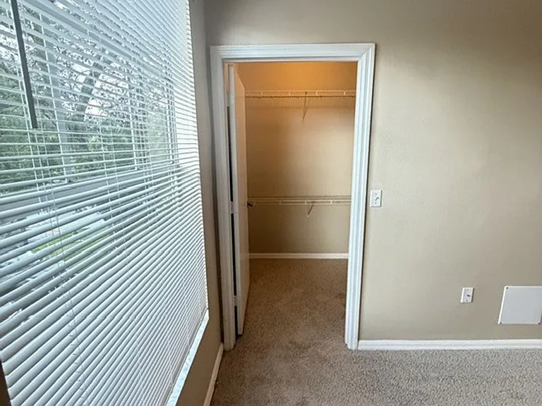 5536 Metrowest Blvd #8201 — Photo 11