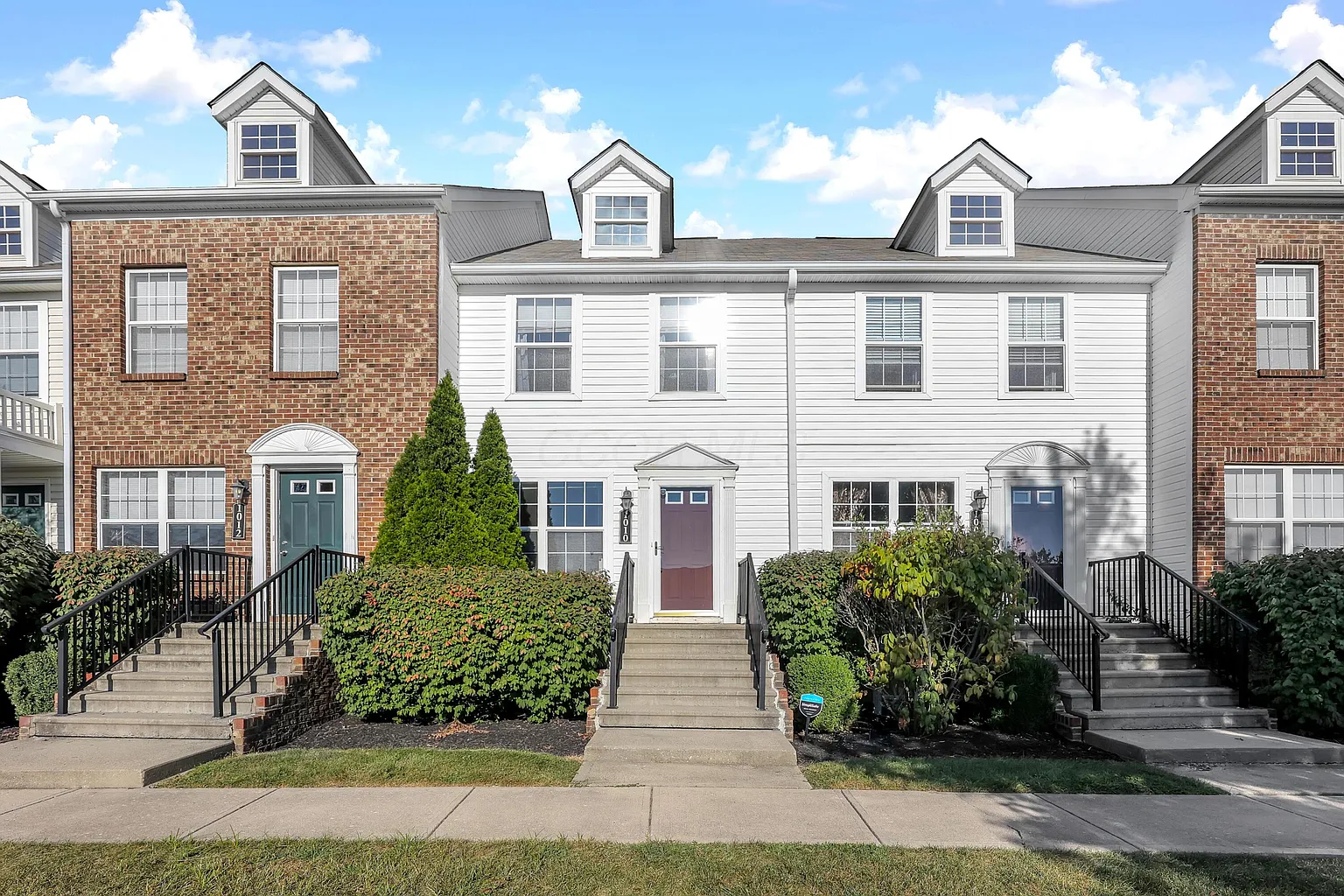 1010 Hartford Village Blvd photo 1