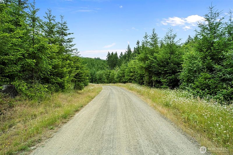4th image of 104 Bootjack Lane