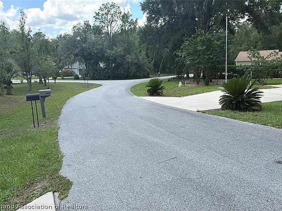 3rd image of 10102 SW 188th Cir