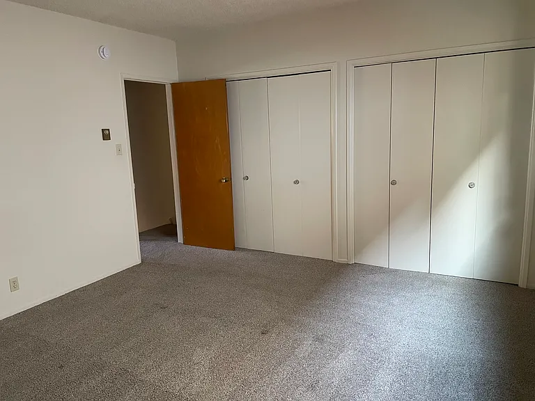 1161 Linden Ave #1 — Photo 11