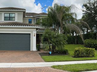 4516 Aurora St, Naples, FL 34119