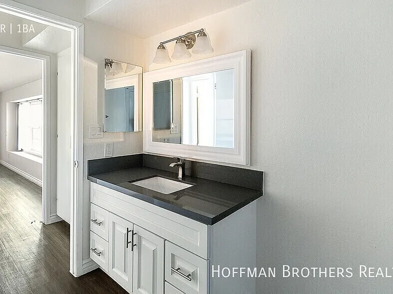 20326 Saticoy St #7 — Photo 9