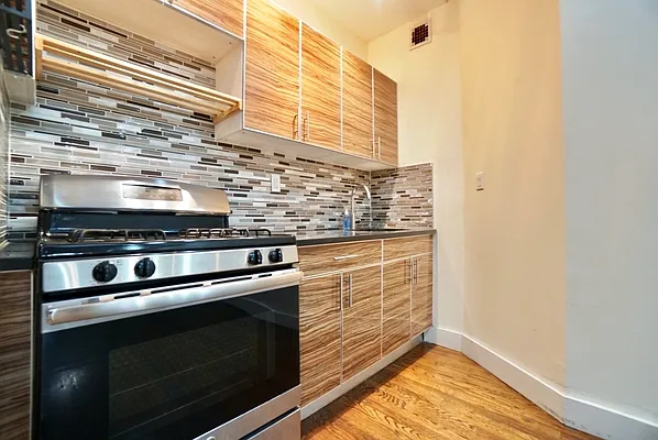 Rented by Aron Fried, LREB | media 15