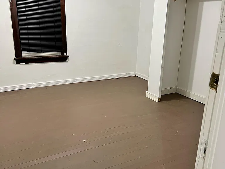 1105 Madison Ave — Photo 6