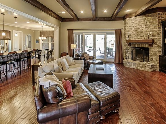 5th image of 213 Emma Ross Ln