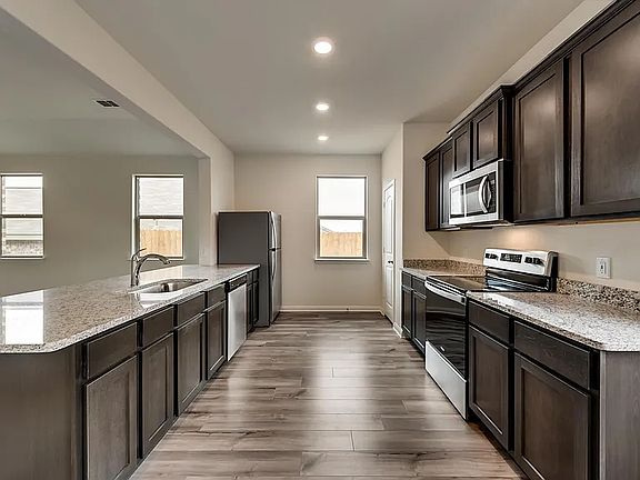 3rd image of 107 Bovine Dr