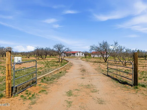 6455 E NEVADA Drive, Hereford, AZ 85615