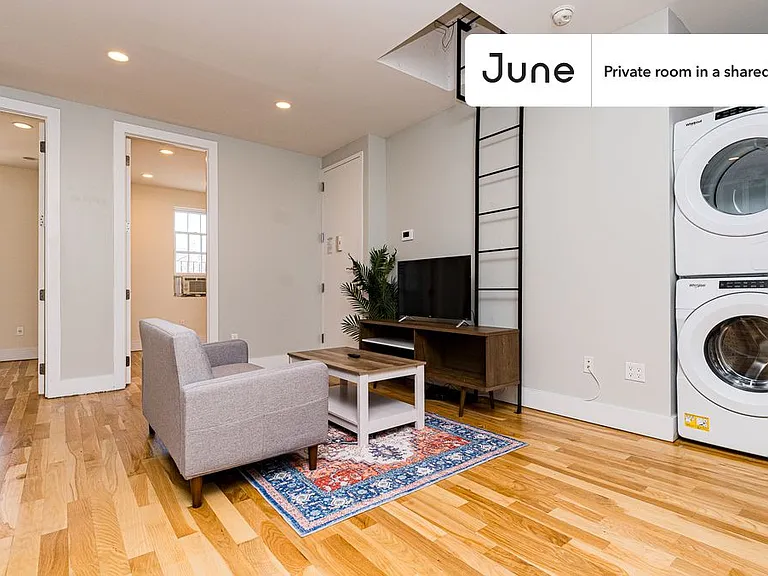 21 Carlton Ave #B — Photo 4