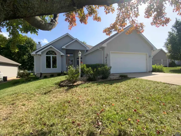 6227 SW 40th Ct, Topeka, KS 66610