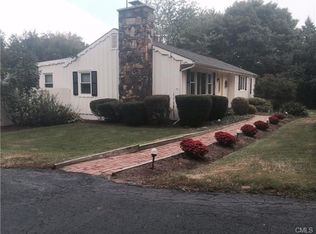 24 Richmond Dr, Monroe, CT 06468
