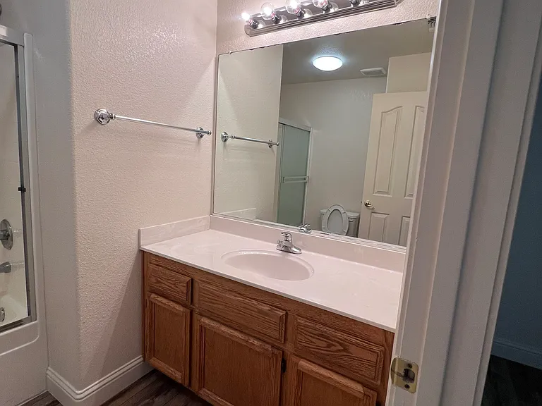 1694 Shay Way — Photo 21