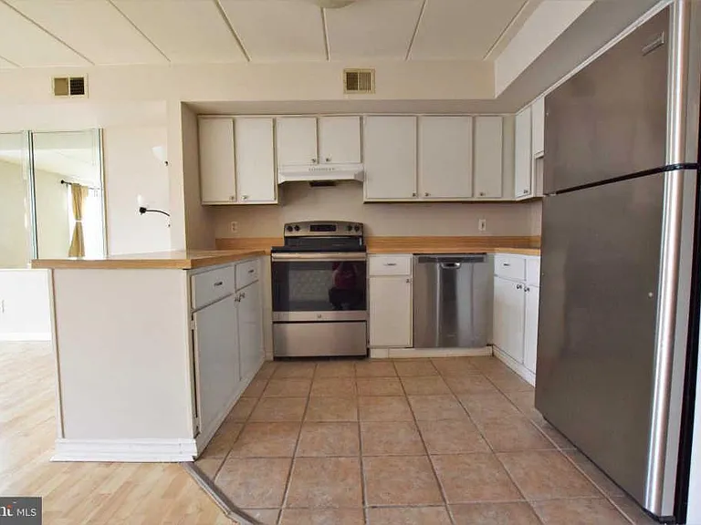 216 W Chester Pike #A — Photo 12
