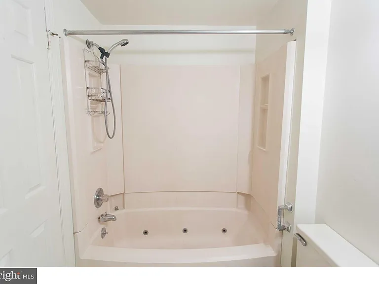 526 Spruce St #3R — Photo 22