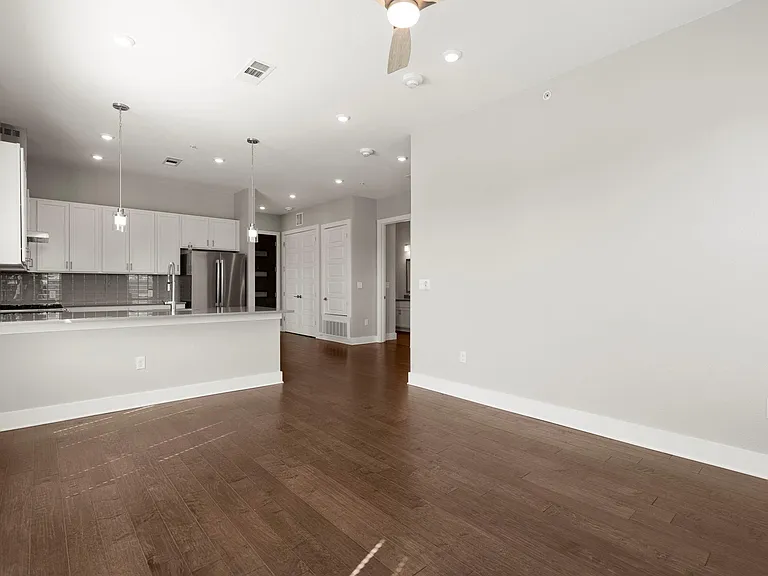 4501 Jackson Ave #5205 — Photo 10