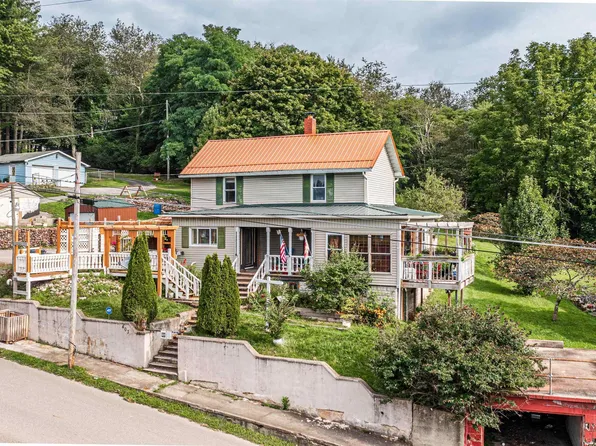 403 E High St, Terra Alta, WV 26764