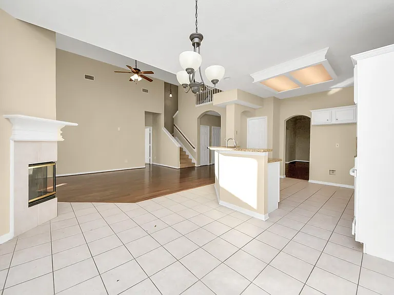 323 N Esplanade Ln — Photo 11