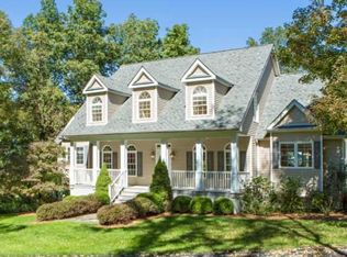 221 Camby Rd, Millbrook, NY 12545