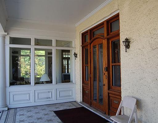 5th image of 1706 Jackson Ave