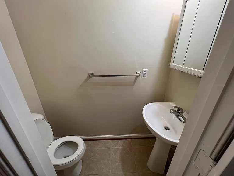 433 Garcia Dr — Photo 8
