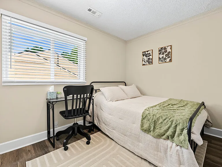 1391 Lorenzo Dr SW #3 — Photo 9