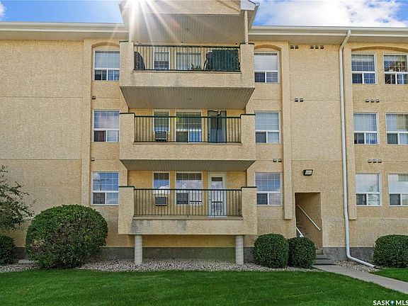2nd image of UNIT 114-100 1st AVENUE S