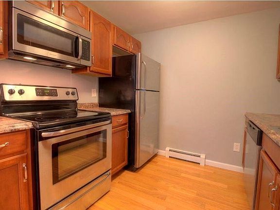 3rd image of 4201 Fairway Dr E APT B