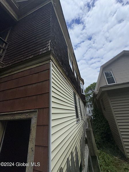 5th image of 46 Marshall Street
