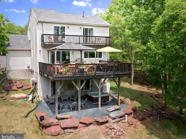 110 Tunkhannock Dr, Albrightsville, PA 18210