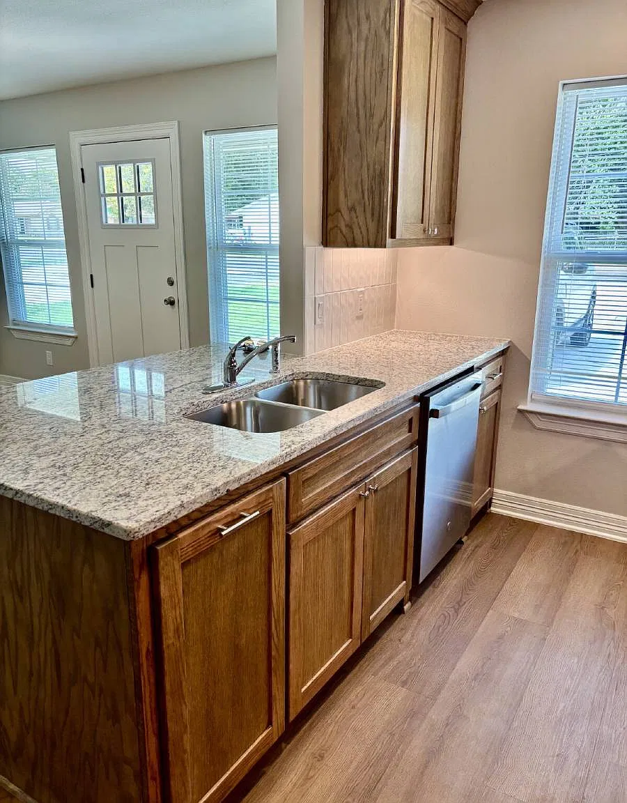 406 Lake Lamond in Longview, TX 75604 — Photo 4