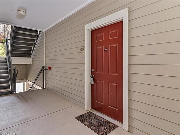 2nd image of 800 Vista Lake Dr APT 202