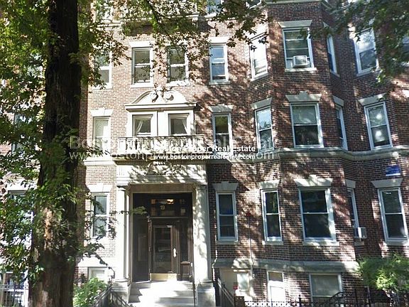 19 Queensberry St. #B Boston - Fenway Unit Photo 5