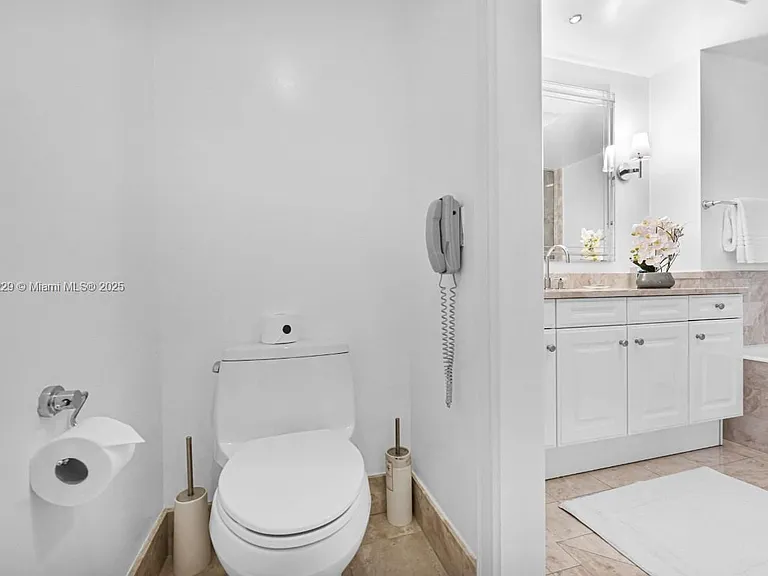 1435 Brickell Ave #3401 — Photo 19