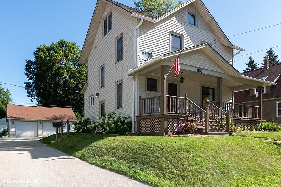 1st image of 918 Lina St
