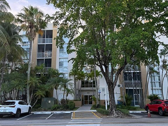 2nd image of 9805 NW 52nd St APT 503