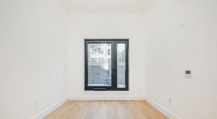 1st image of 260 Gold St APT 201