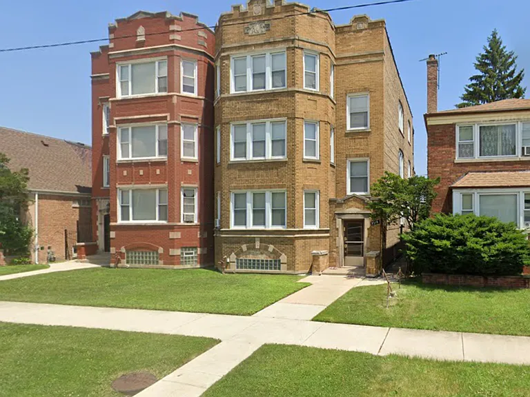 7319 S Rockwell St #2 — Photo 1