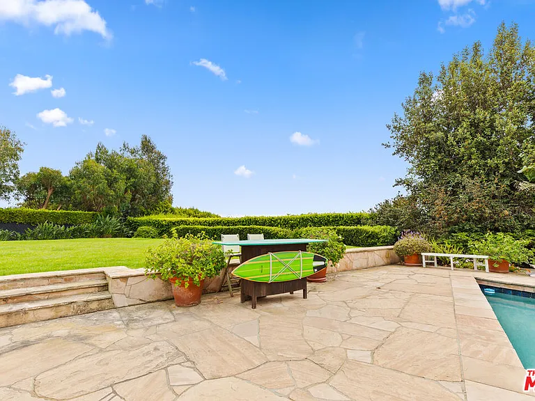 7122 Dume Dr — Photo 21
