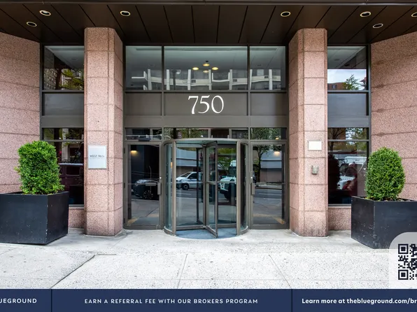 750 Columbus Avenue image 26 of 29