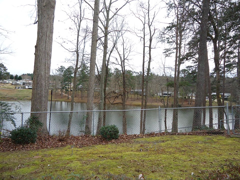 2nd image of 4712 Lake Front Dr