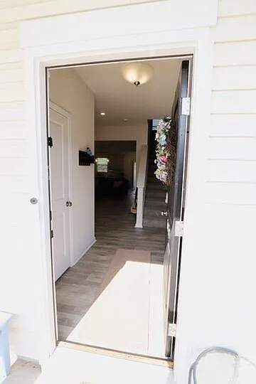 1049 Crescent Moon Loop — Photo 7