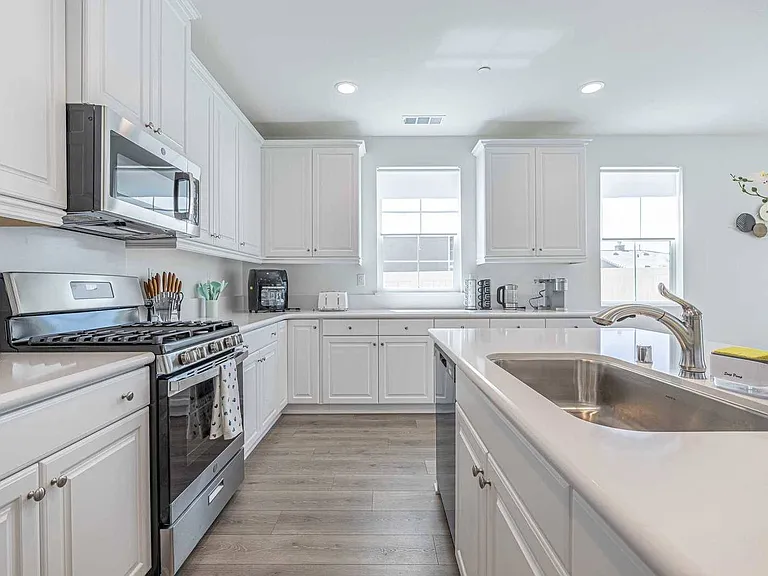6127 W Avenue J9 — Photo 5